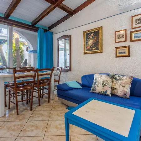 Apartment Mila - In Blue *
