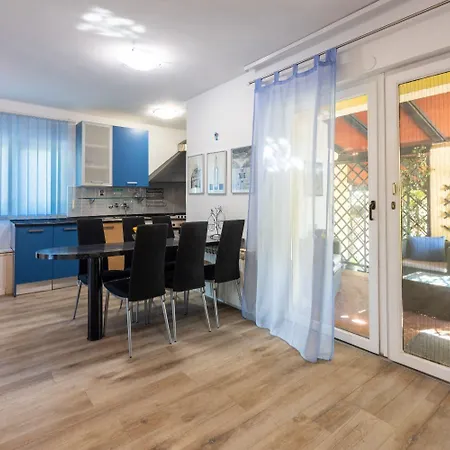 Mila - In Blue Apartment