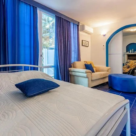 Apartment Mila - In Blue