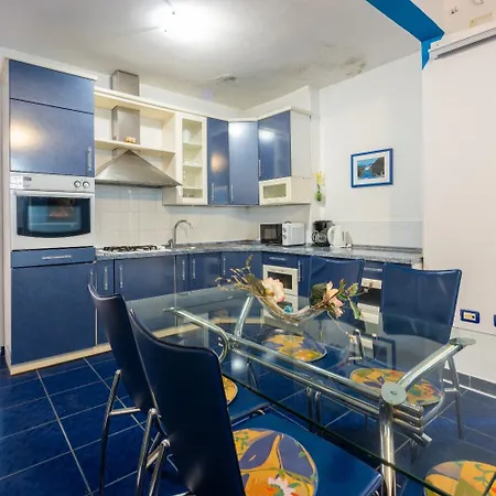 Apartment Mila - In Blue Banjole