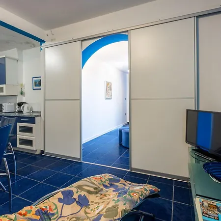 A2jass Apartment